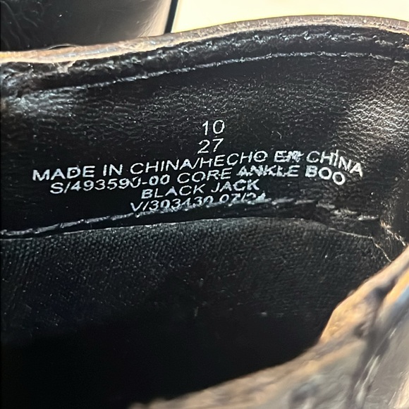 Old Navy Black Ankle Boots - Picture 6 of 7